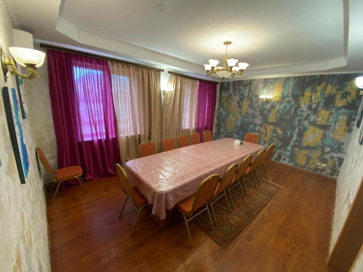 Hotel Alma Ata Zhosaly Luaran gambar